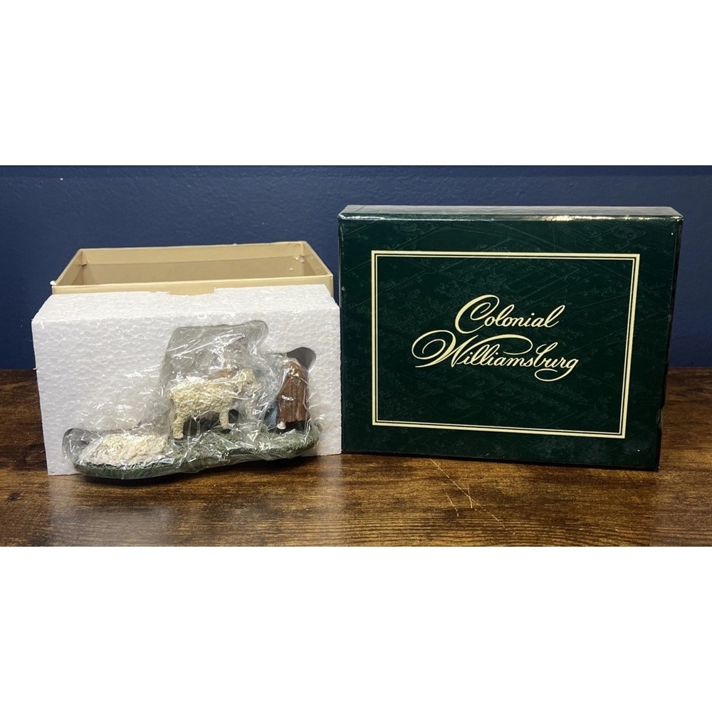 Lang & Wise Williamsburg Colonial Village Women Shearing Sheep 30489705 W/ Box